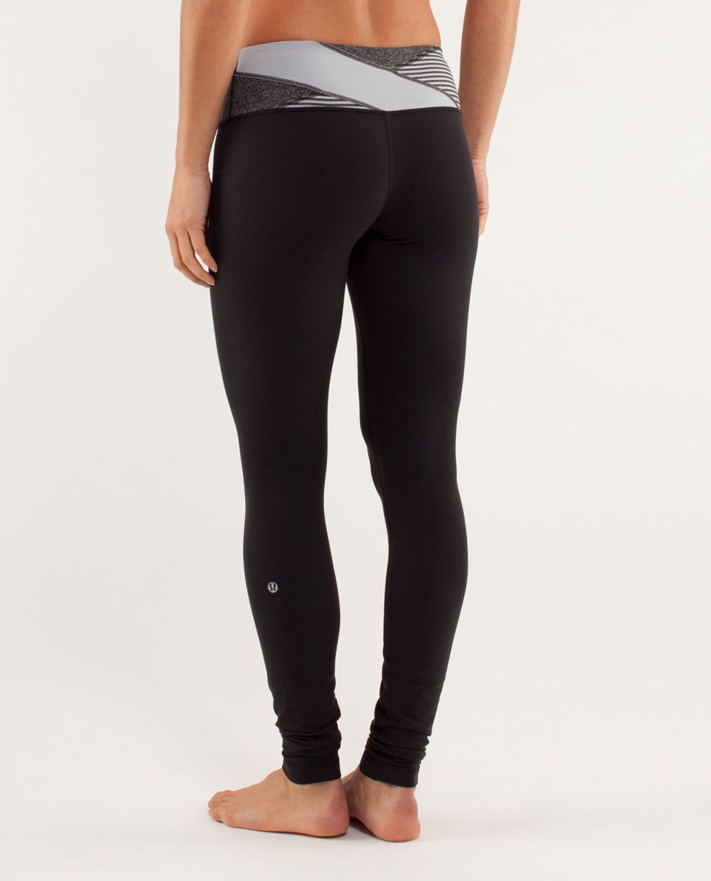 plain black lululemon leggings