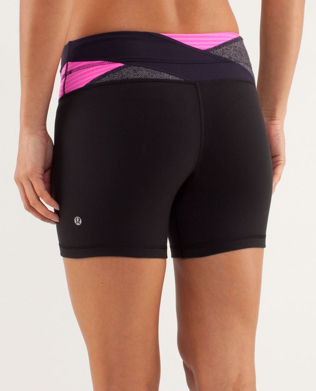 Lululemon Reverse Groove Short (Regular) - Black / Quilting Winter 6