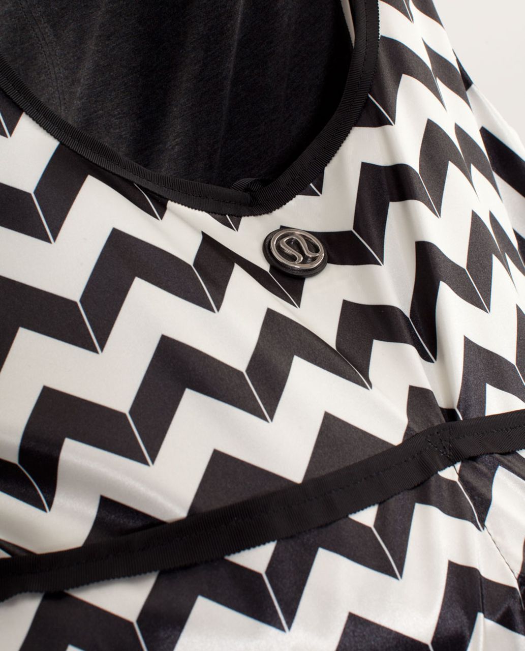 Lululemon Post Savasana Tote - Arrow Chevron Polar Cream Black