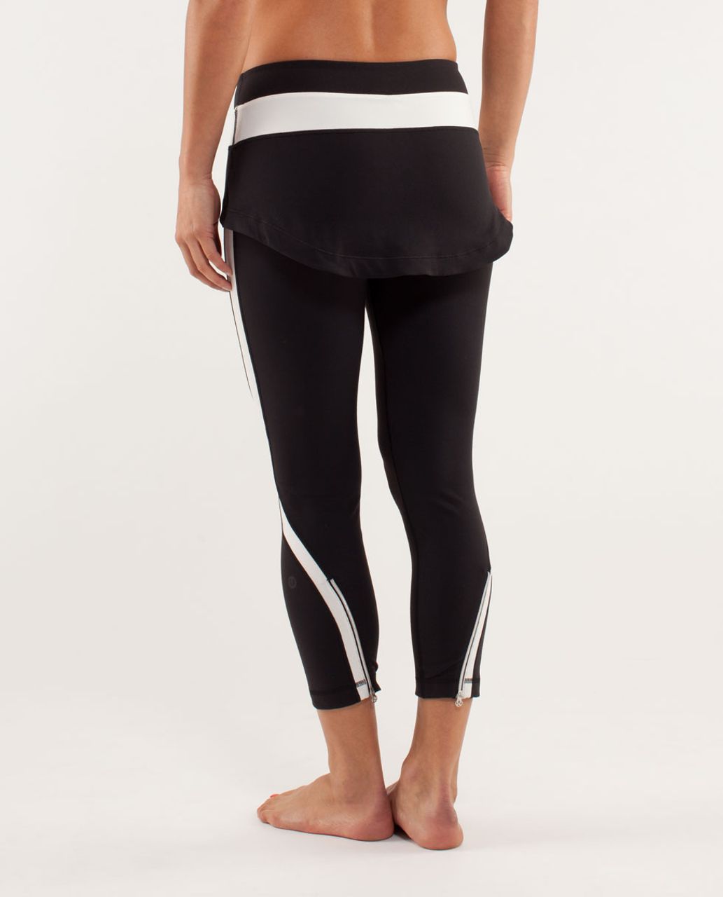 Lululemon Steadfast Crop Skirted Leggings Black Swan Size 4