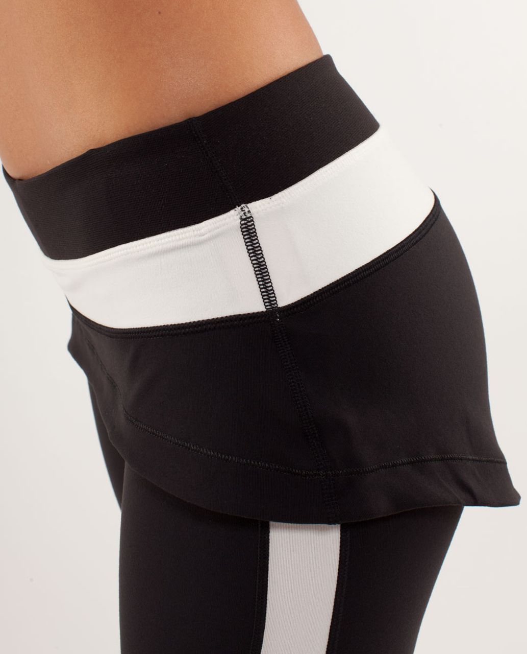 Lululemon Steadfast Crop - Black / Polar Cream