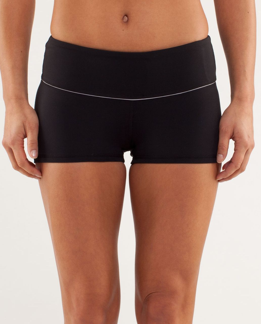 Lululemon Boogie Short *Silver - Black / Silver Slate