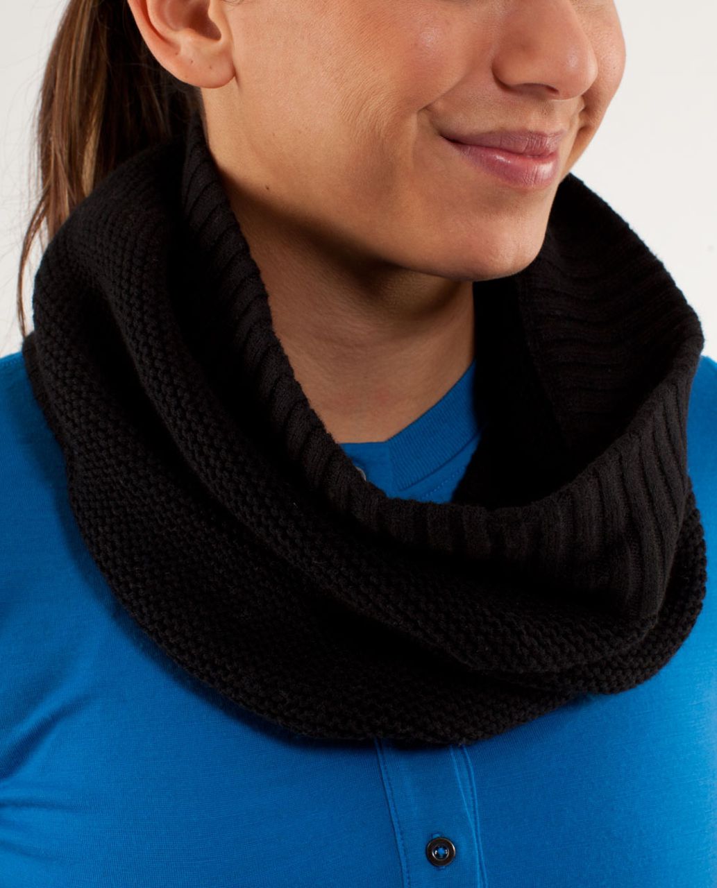 Lululemon Chalet Keep Your Neck Cozy - Black