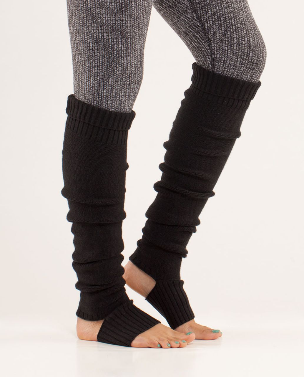 Lululemon Chalet Keep Your Legs Cozy - Black