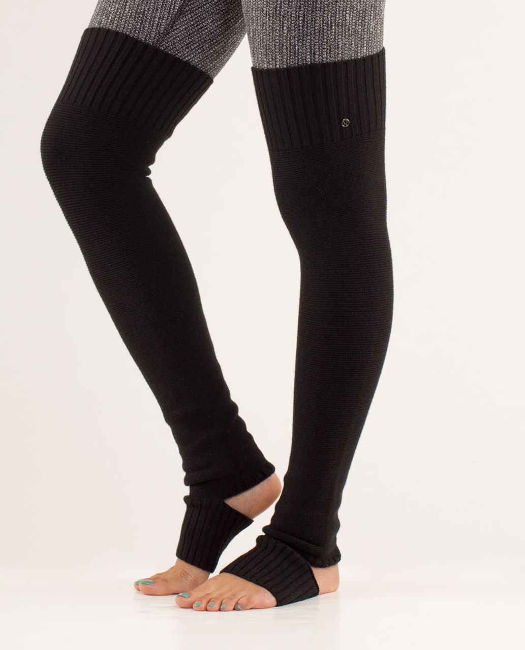 Lululemon Chalet Keep Your Legs Cozy - Black