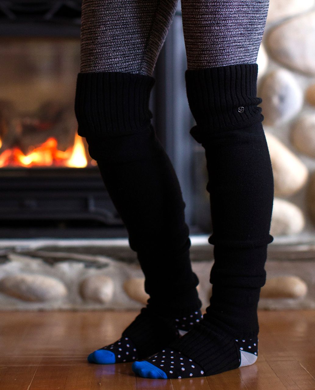 Lululemon Chalet Keep Your Legs Cozy - Black