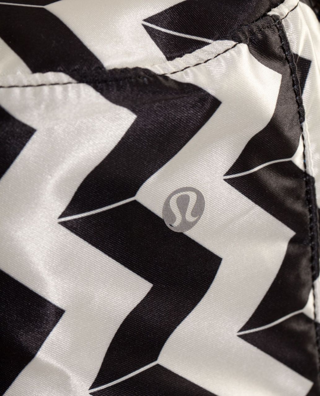 Lululemon Namaste Yoga Tote III - Arrow Chevron Polar Cream Black