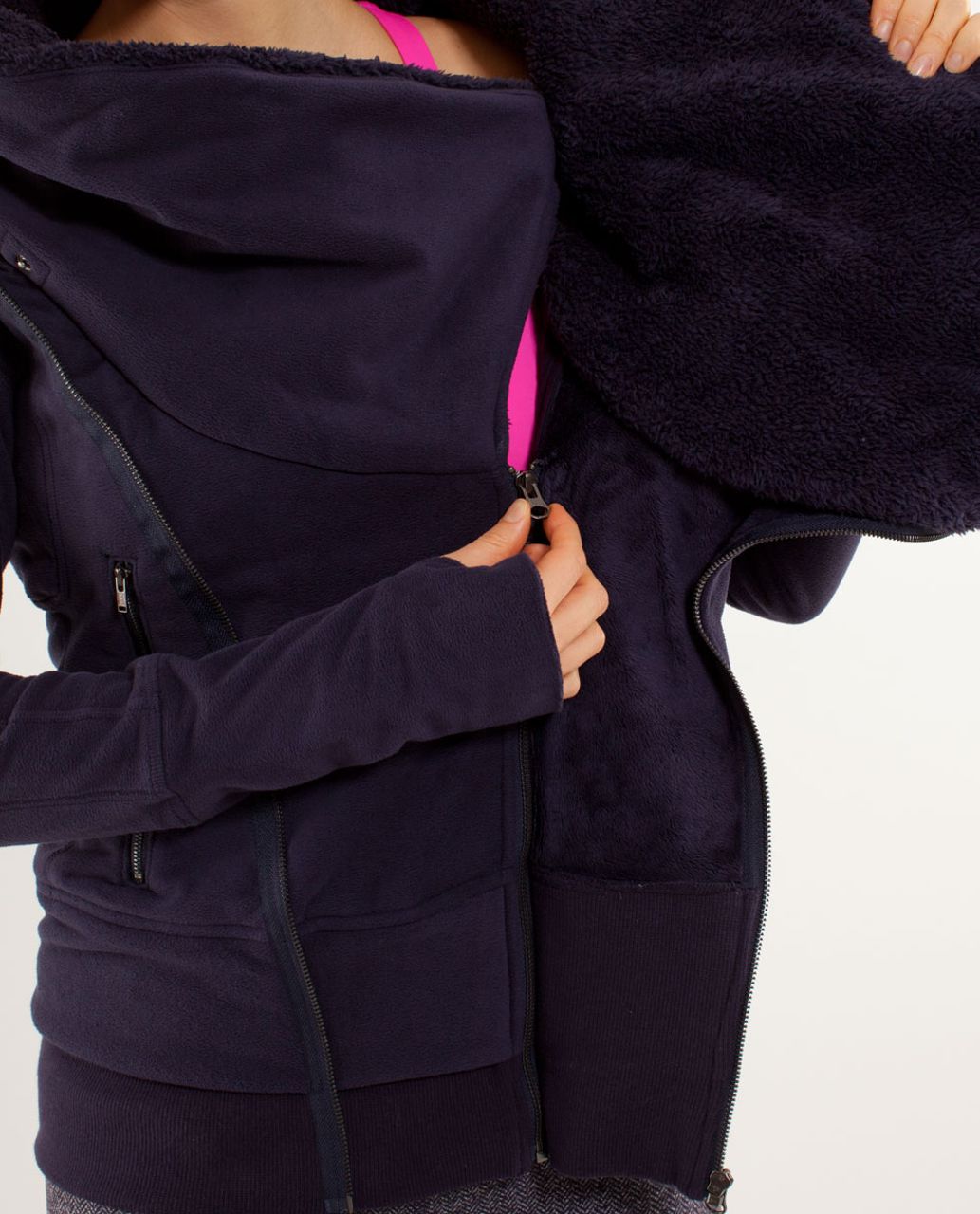 Lululemon Off The Mat Jacket - Black Swan