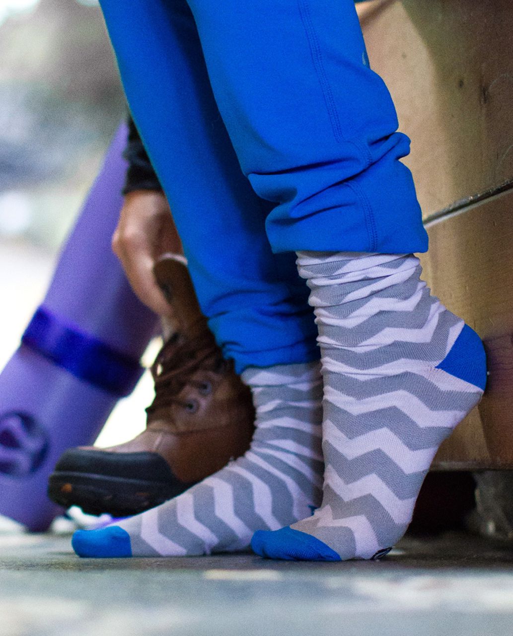 Lululemon Women's Run For A Latte Sock - Chevron Beaming Blue White