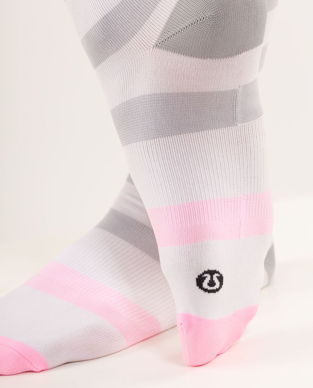Lululemon Women's Run For A Latte Sock - Micro Macro Stripe Silver Slate White Pink Shell