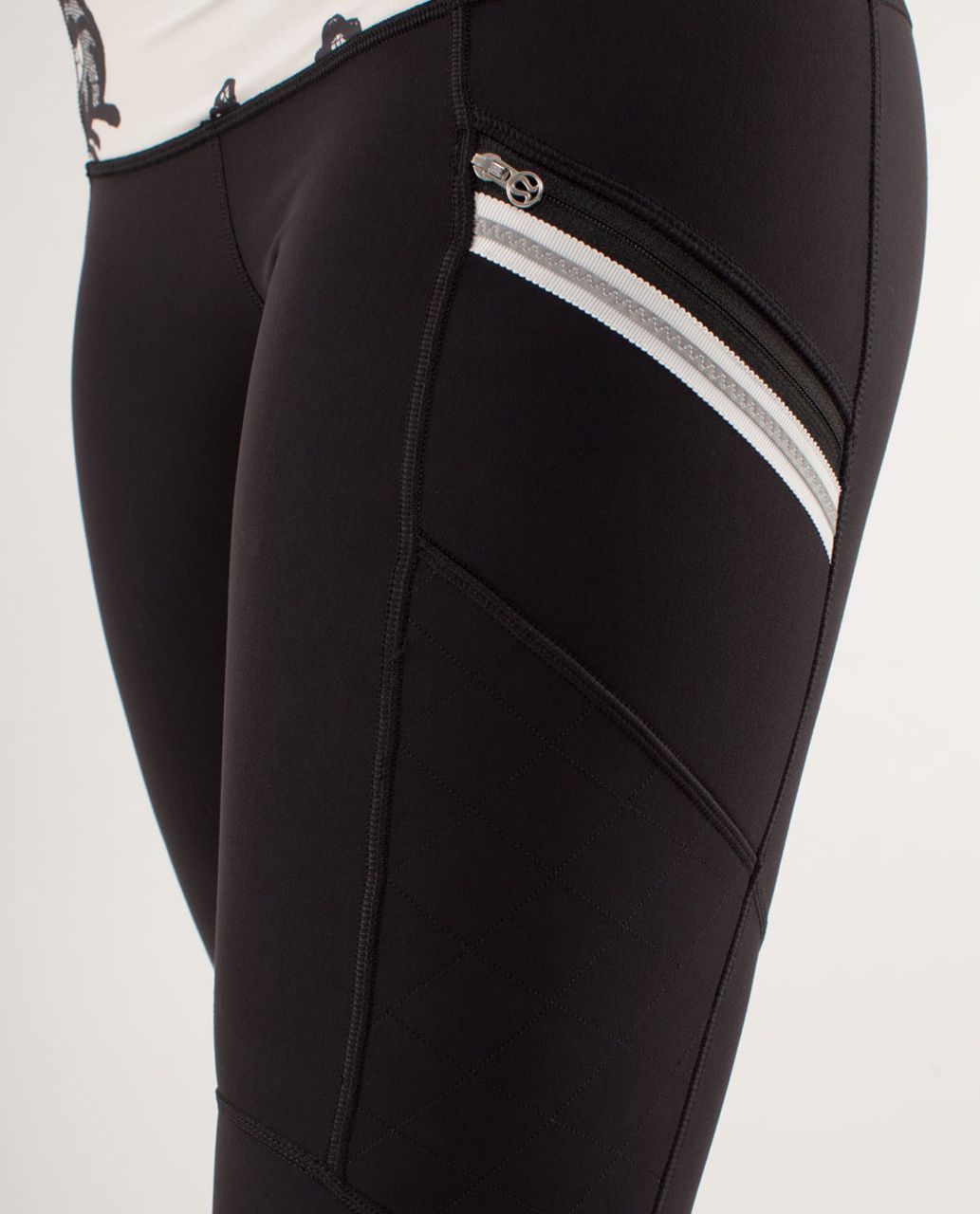 Lululemon Run:  Toasty Tech Tight - Black / Laceoflage Polar Cream Black