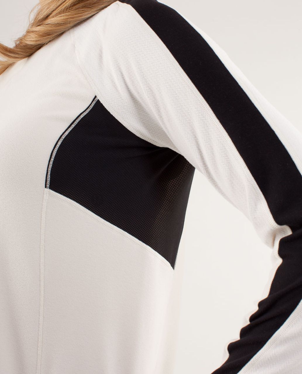 Lululemon Run:  Bold In The Cold Long Sleeve - Polar Cream / Black