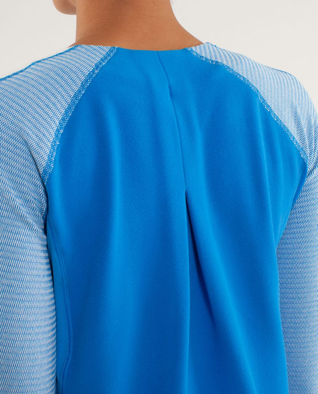 Lululemon Run:  Bold In The Cold Long Sleeve - Beaming Blue / Polar Cream