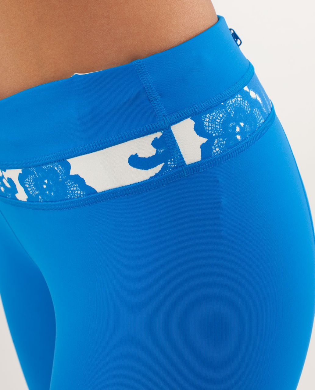 Lululemon Run:  Inspire Crop II - Beaming Blue / Laceoflage Polar Cream Beaming Blue