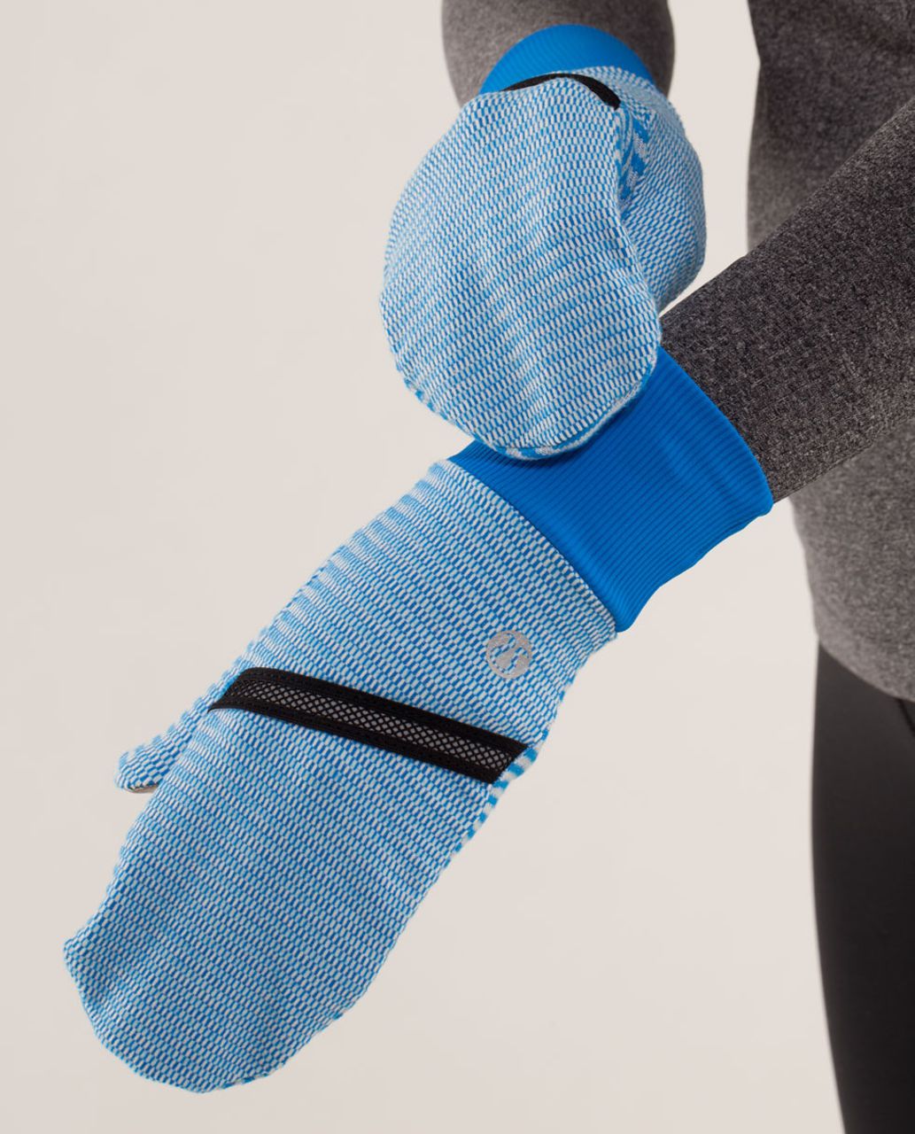 Lululemon Brisk Run Mittens - Polar Cream /  Beaming Blue