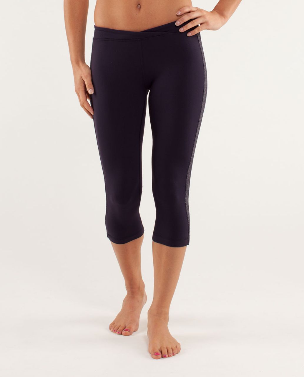 Lululemon Strike Tight - Black Swan / Herringbone Black Swan / Slope Stripe Heathered Raspberry Glo Light / Raspber