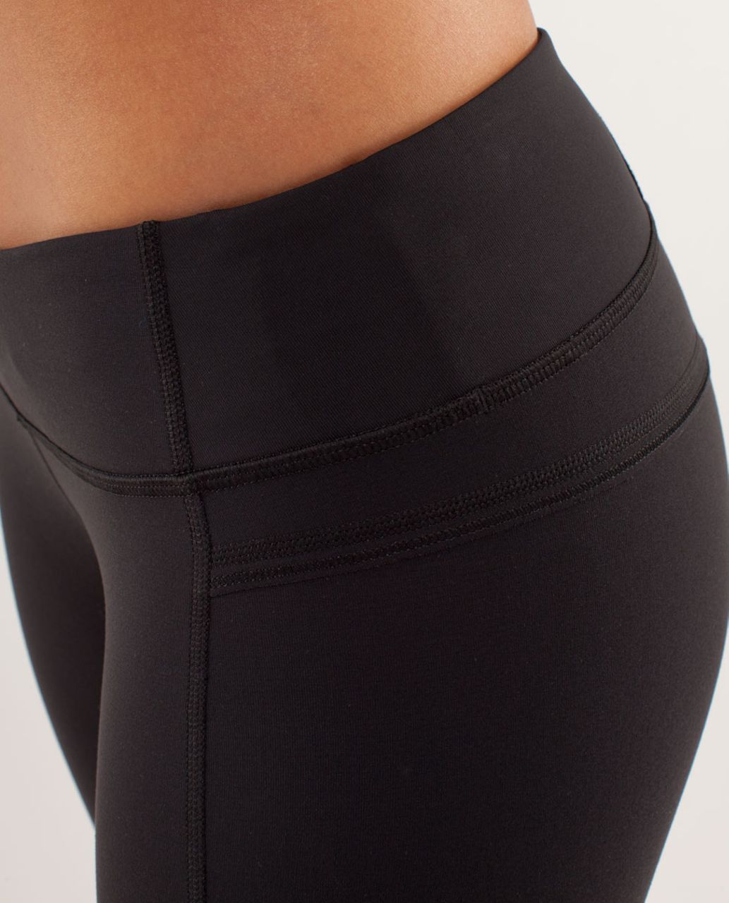 Lululemon Power Up Crop - Black