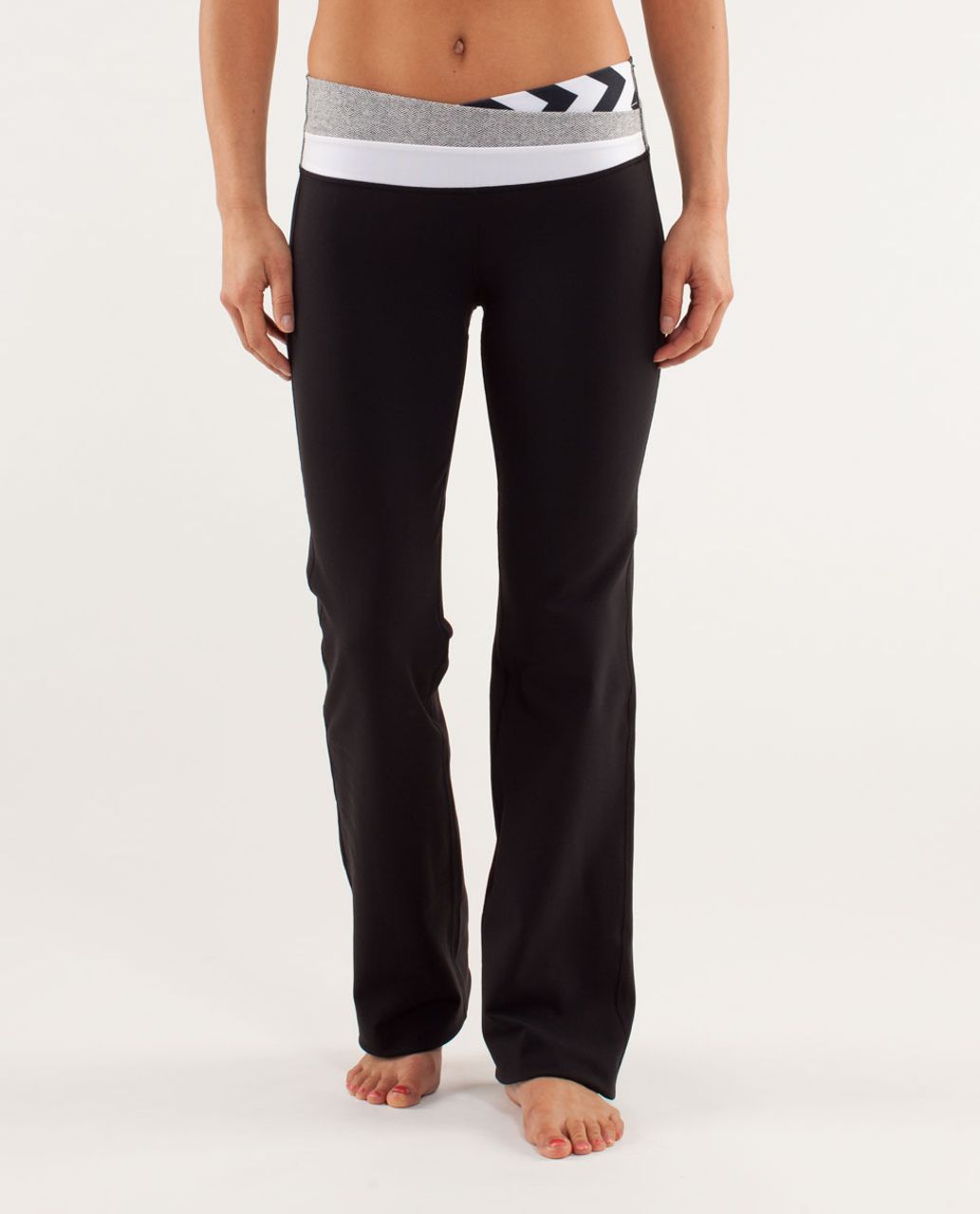 Lululemon Astro Pant (Regular) - Black / Paris Pink / Paris Pink