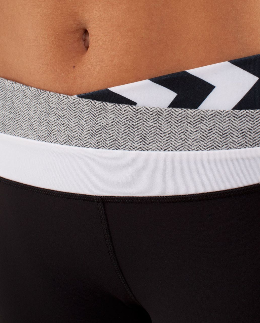 Lululemon Astro Pant (Regular) - Black / Arrow Chevron White Black ...