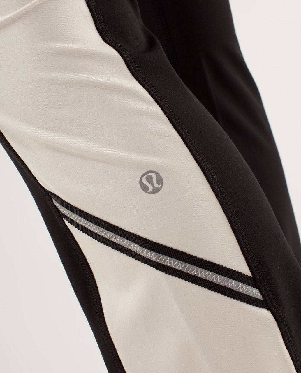 lululemon athletica, Pants & Jumpsuits, Lululemon Run Ice Queen Pant Black  Polar Cream Size 8 Euc