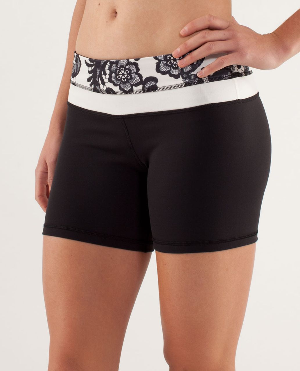 Lululemon Reverse Groove Short (Regular) - Black / Laceoflage Polar Cream Black / Polar Cream