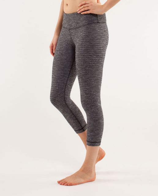 Lululemon Wunder Under Crop - Blurred Blossom - lulu fanatics