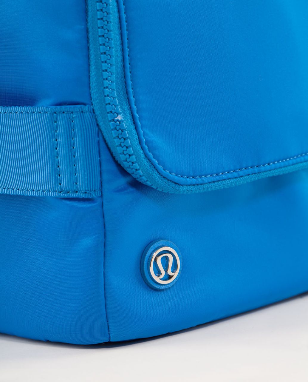 Lululemon Sink Shower Travel Kit - Beaming Blue