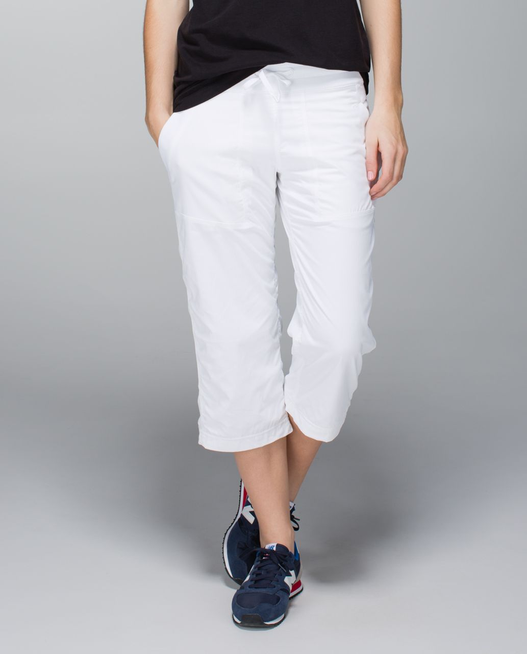 LULULEMON SIZE 2 White Dance Studio Crop Lined Pants Cinched Hem £16.49 -  PicClick UK