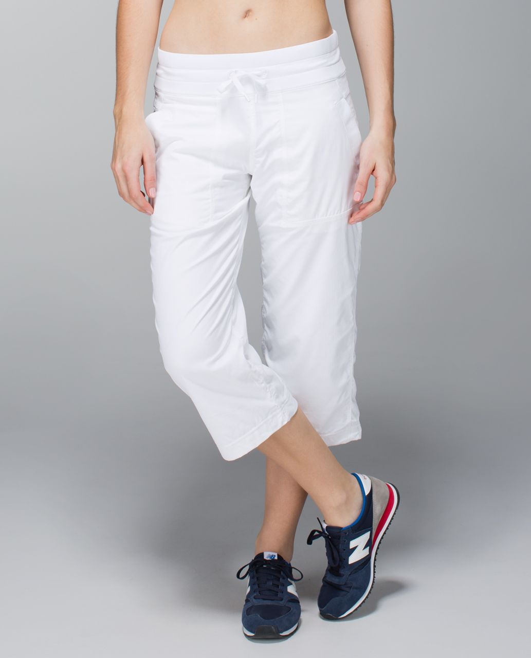 LULULEMON SIZE 2 White Dance Studio Crop Lined Pants Cinched Hem £16.49 -  PicClick UK