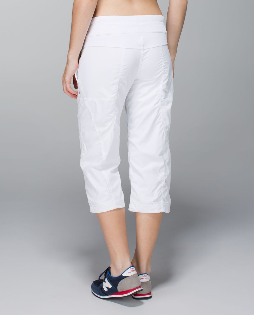 LULULEMON SIZE 2 White Dance Studio Crop Lined Pants Cinched Hem £16.49 -  PicClick UK