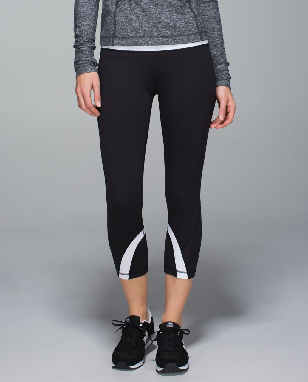 Lululemon Run Gray Inspire Crop II Leggings Size 6