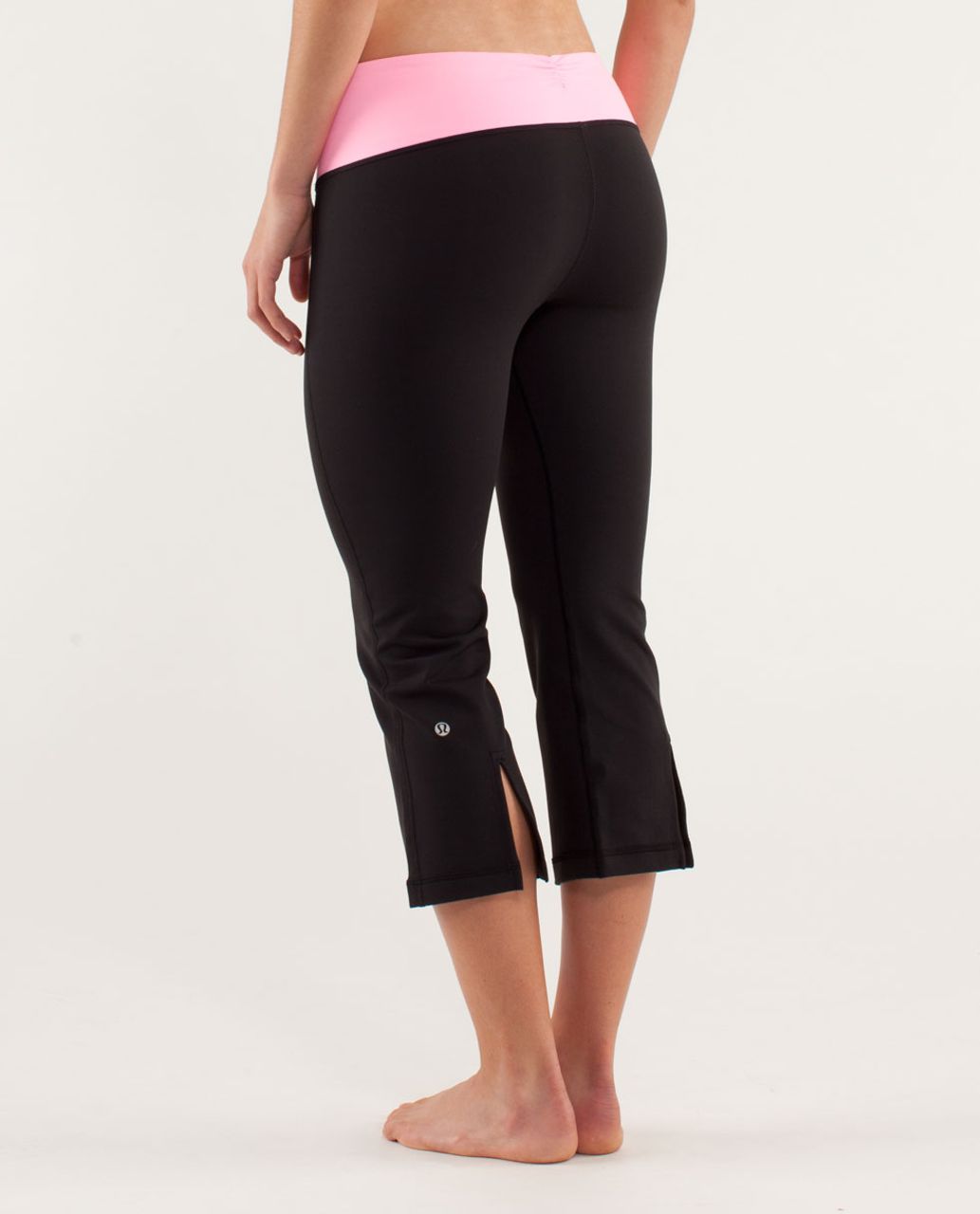 lulu crop pants