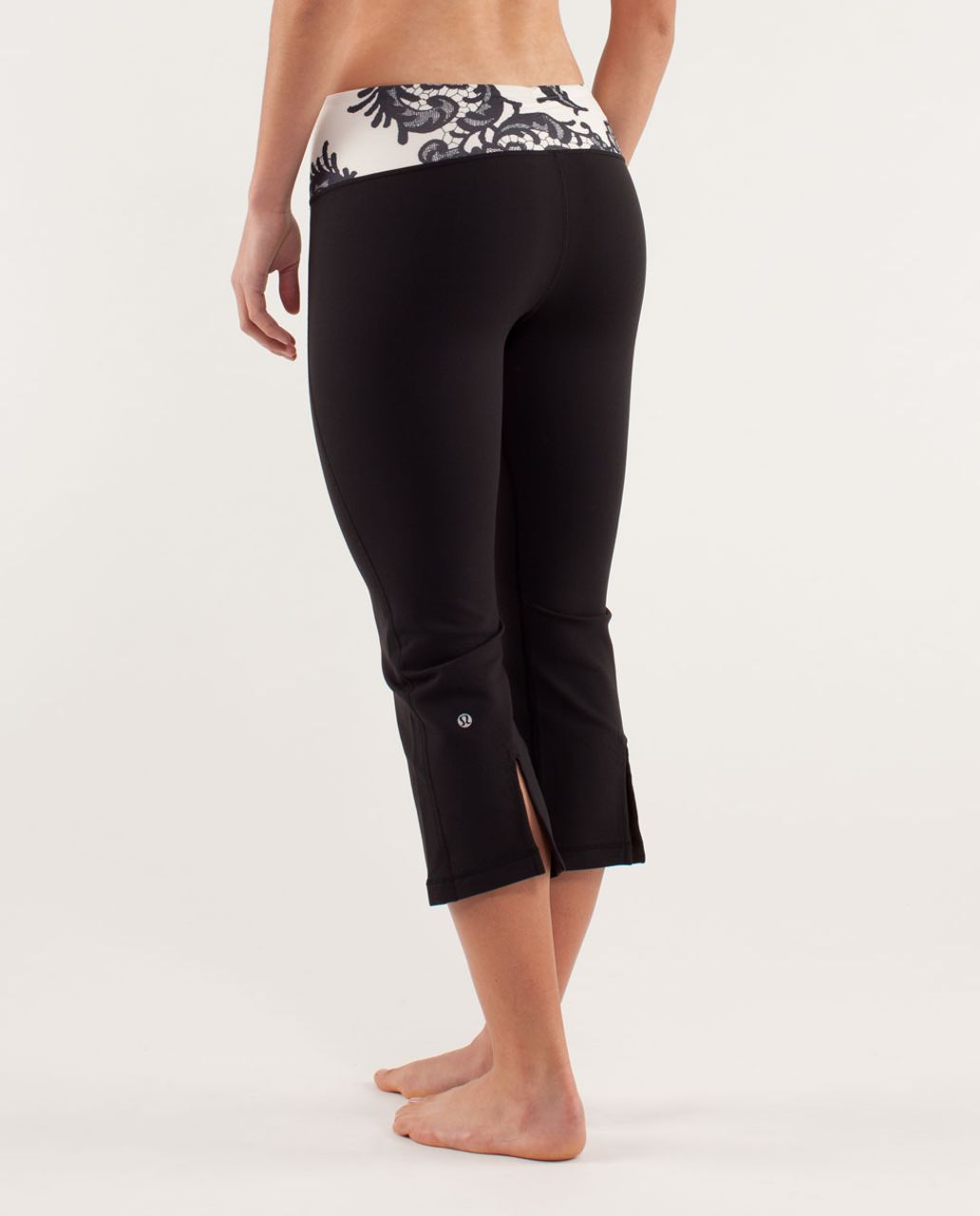 Lululemon Gather & Crow Crop - Black / Laceoflage Polar Cream Black / Polar Cream