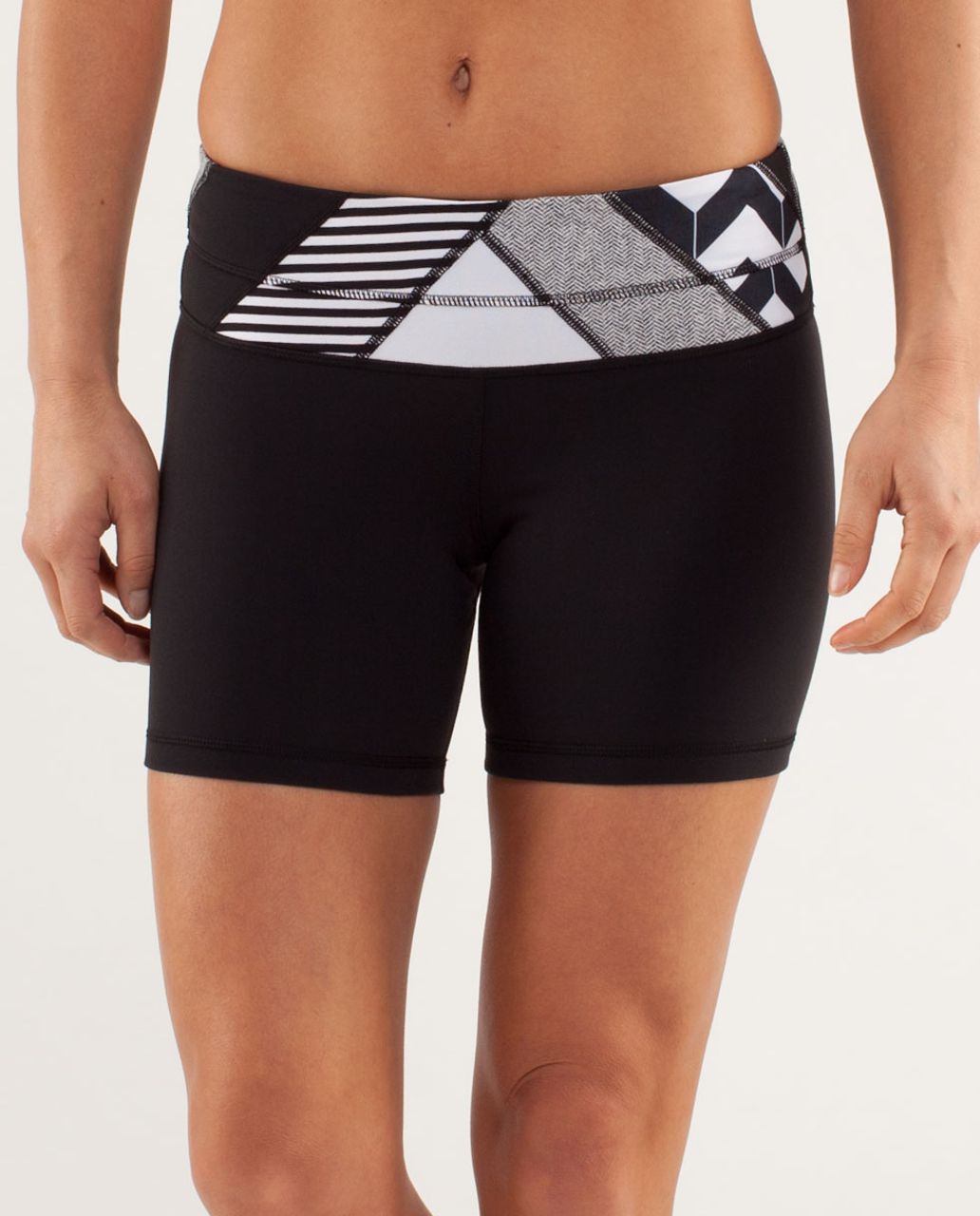 Lululemon Reverse Groove Short (Regular) - Black /  Quilting Winter 12