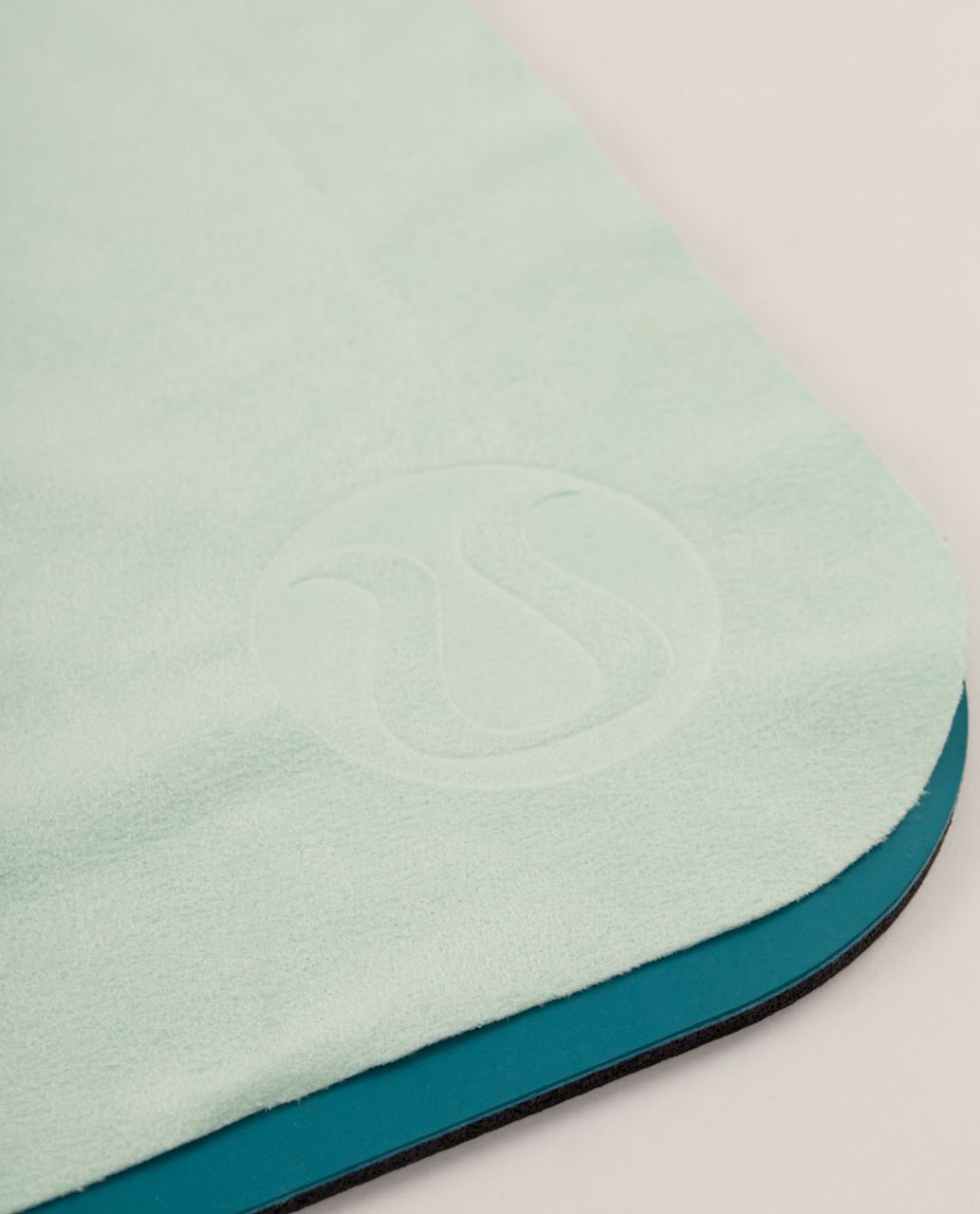 Lululemon The Towel - Mint Moment