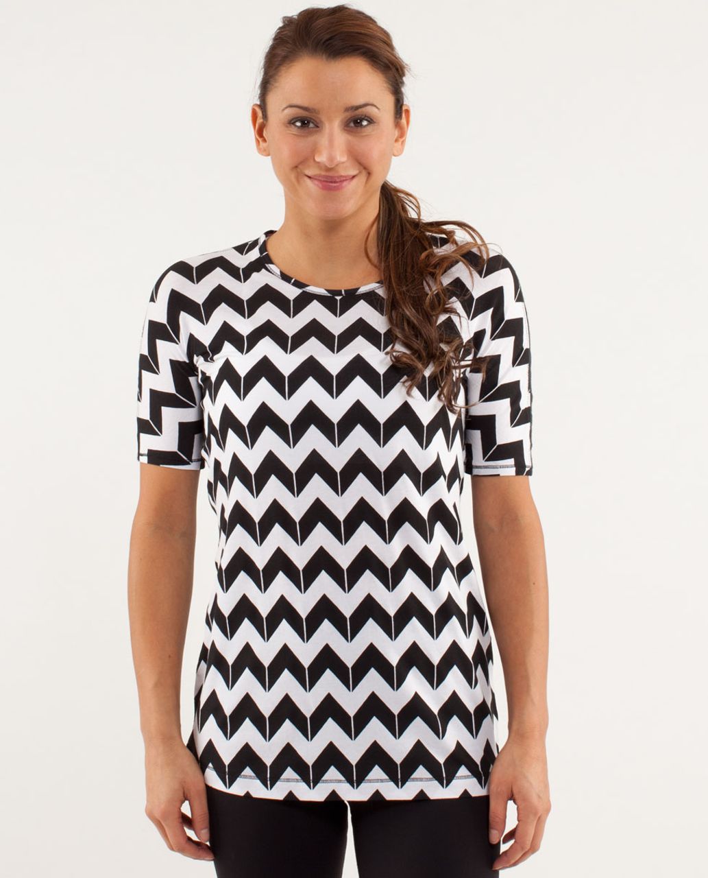 Lululemon Devotion Short Sleeve Tee - Arrow Chevron White Black / Heathered Black