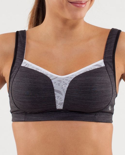 Lululemon women's Black/Gray Tata tamer sports bra size 32D