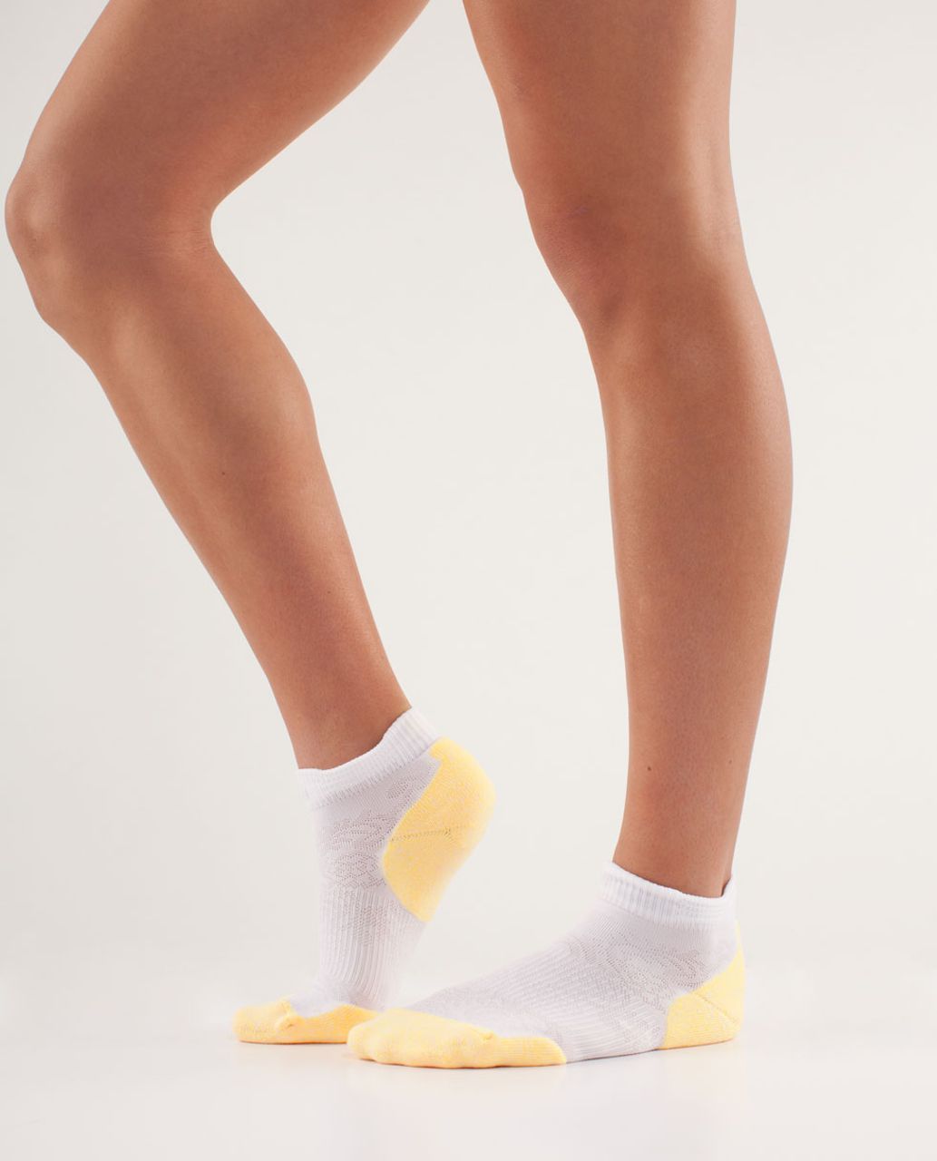 Lululemon Women's Ultimate Padded Run Sock - Burning Yellow