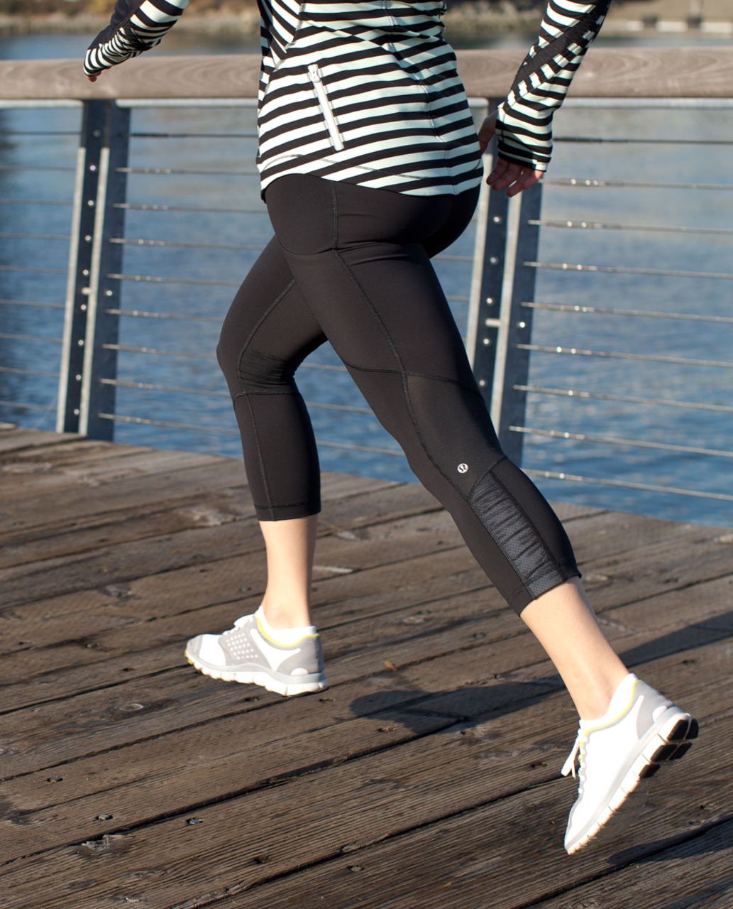 Lululemon Run Inspire Crop II Sashiko Reflective Black Mesh Blue Hyper  Legging