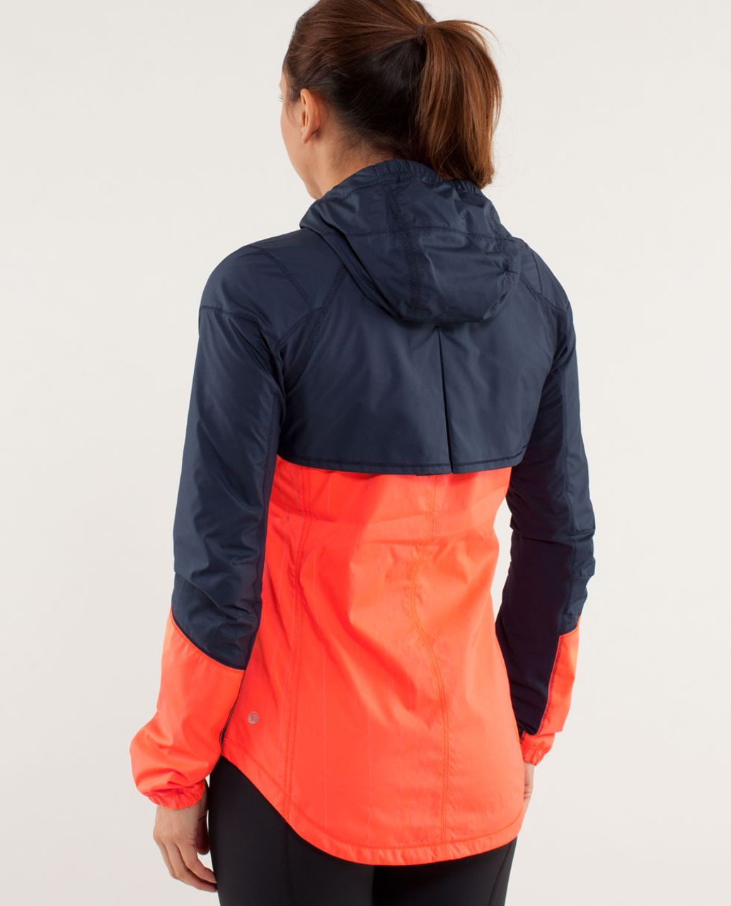 Lululemon Run:  Get Up And Glow Jacket *Reflective 360 - Light Flare / Inkwell