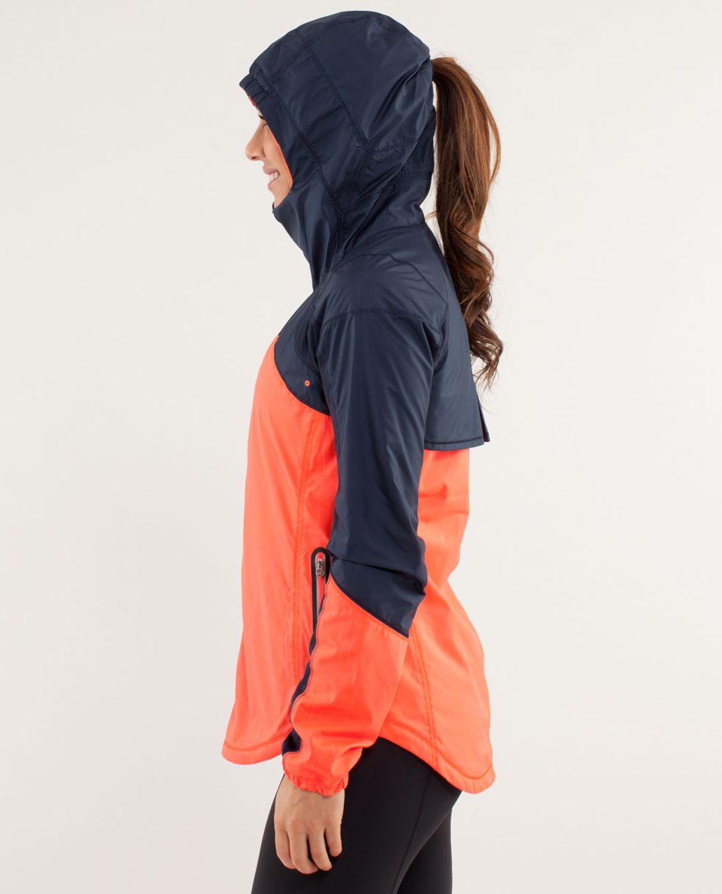 Lululemon Run:  Get Up And Glow Jacket *Reflective 360 - Light Flare / Inkwell