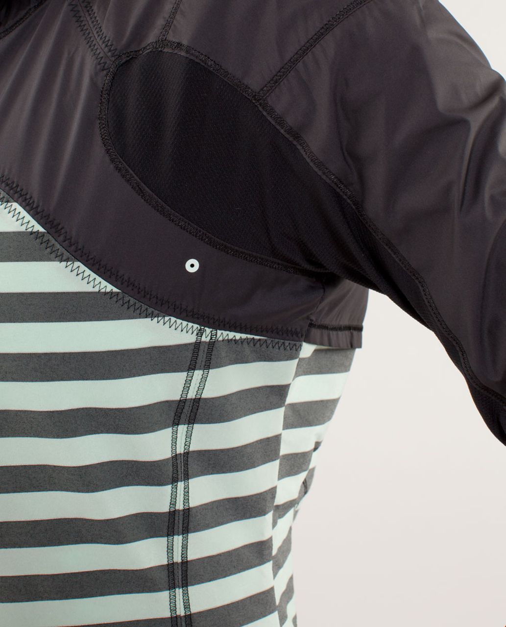 Lululemon Run:  Get Up And Glow Jacket *Reflective 360 - Sea Stripe Mint Moment Black / Black