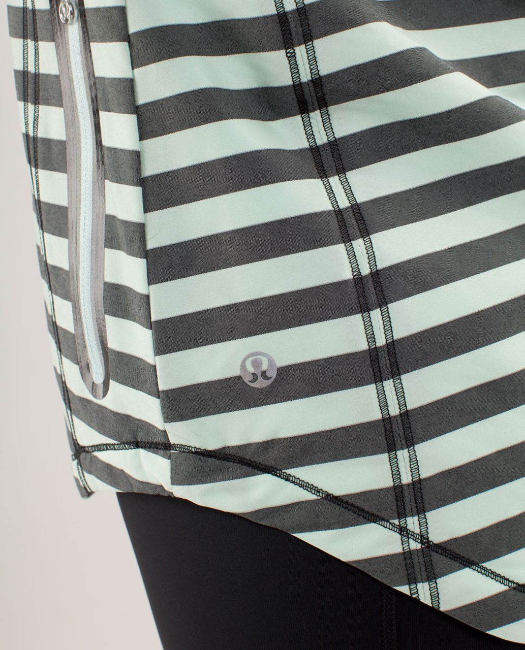 Lululemon Run:  Get Up And Glow Jacket *Reflective 360 - Sea Stripe Mint Moment Black / Black