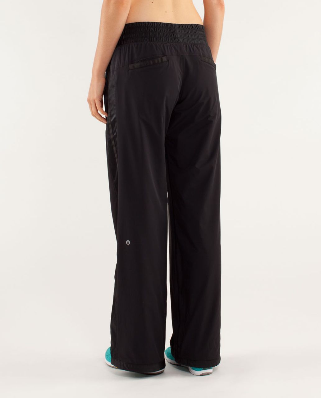 Lululemon On The Right Track Pant Womens Sz 10 Black Wide Leg Lounge Pants