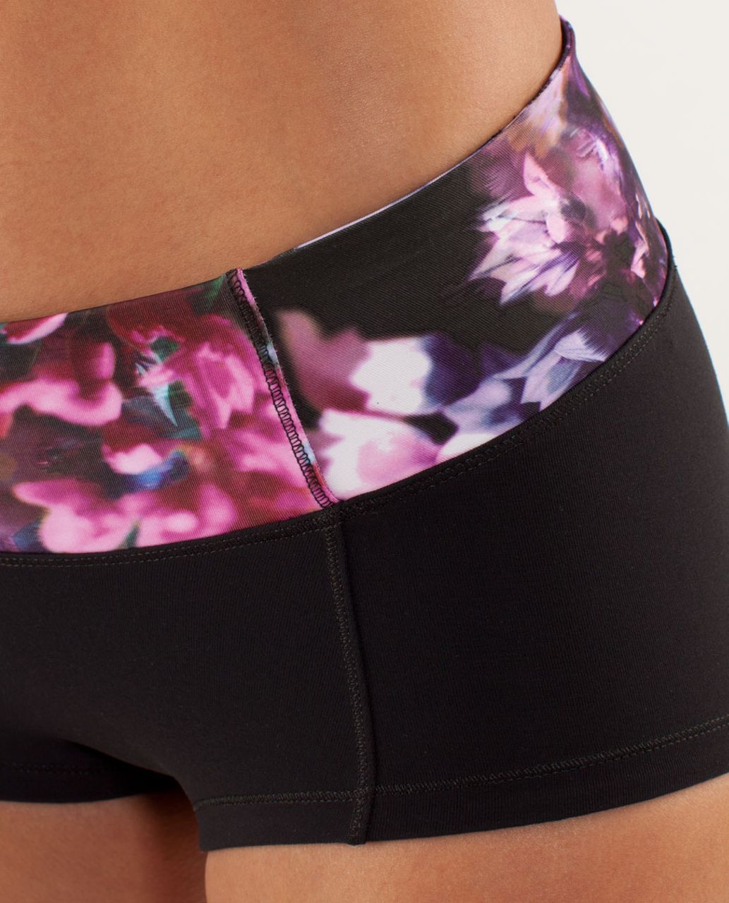 Lululemon Flip Your Dog Bootyshort - Black / Spring Has Sprung Multi