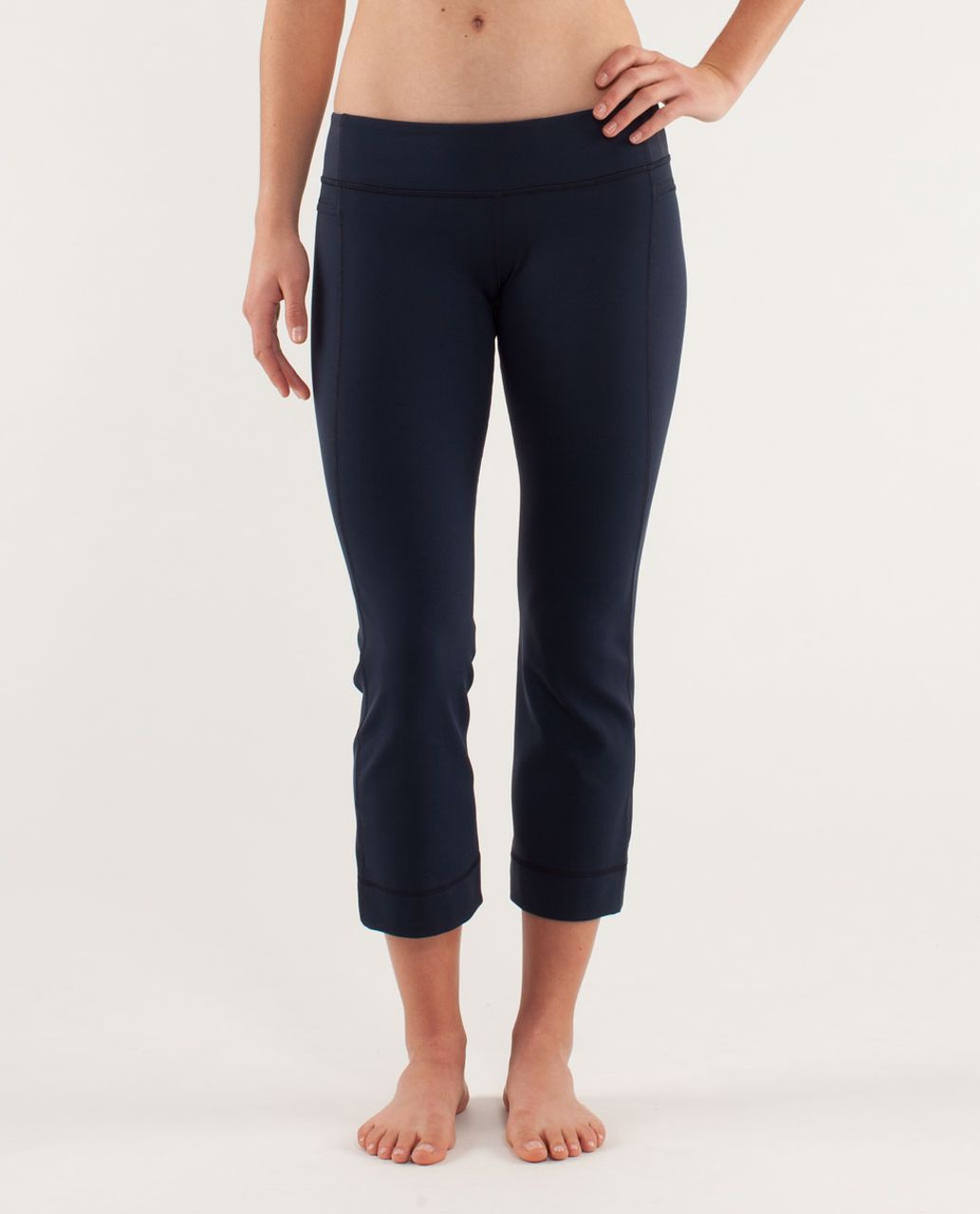 Lululemon Power Up Crop - Inkwell