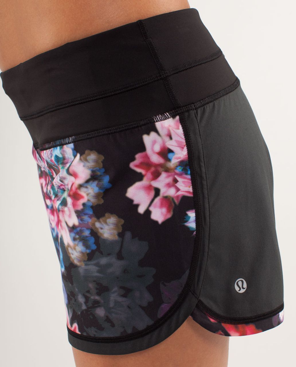 Lululemon Groovy Run Short - Spring Has Sprung Multi / Black