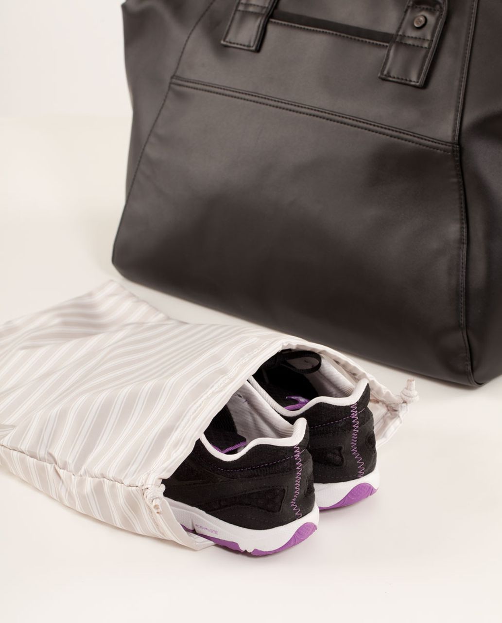 Lululemon Vinyasa To Vino Bag - Black