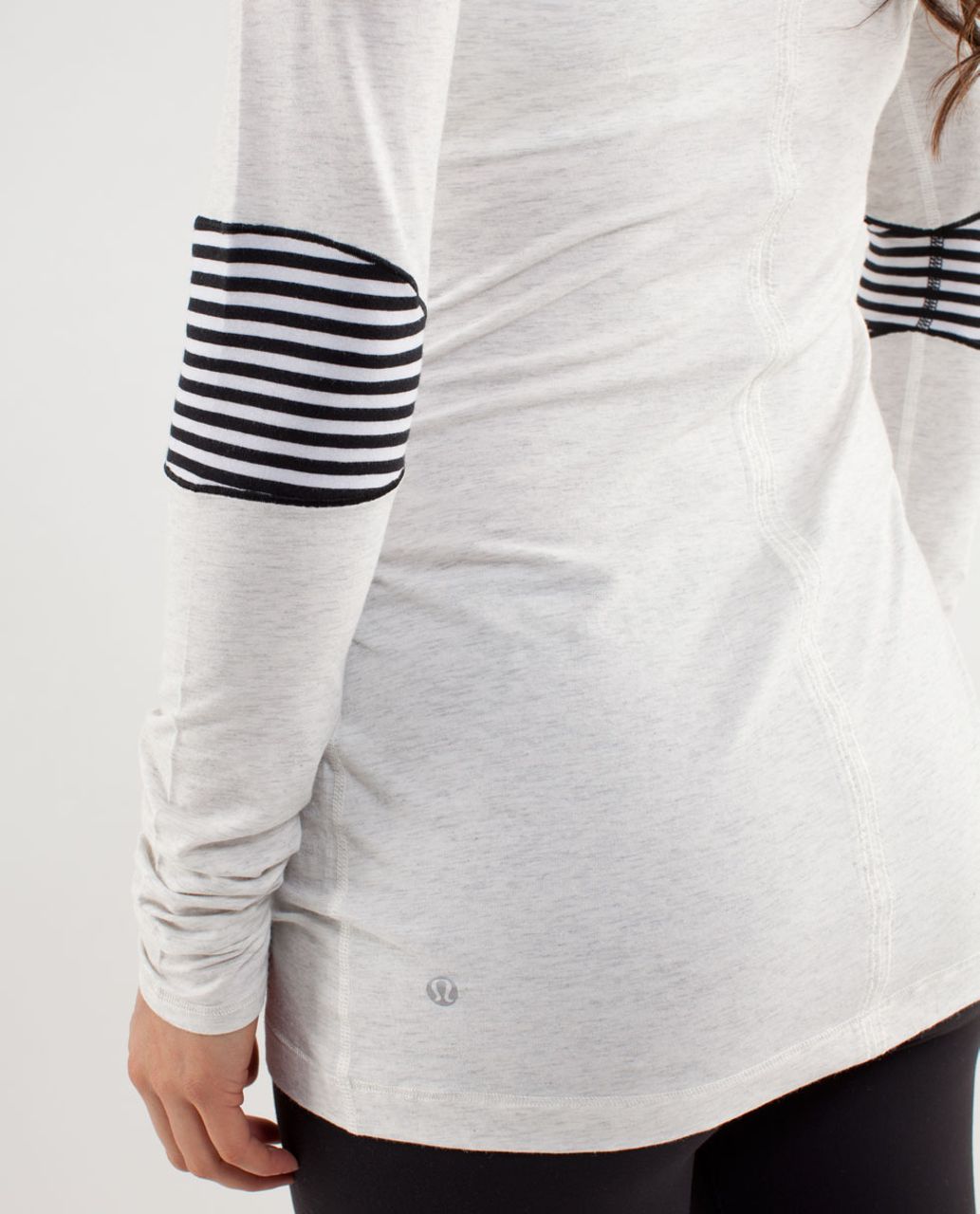 Lululemon Devotion Long Sleeve Tee - Heathered White / Classic Stripe Black White