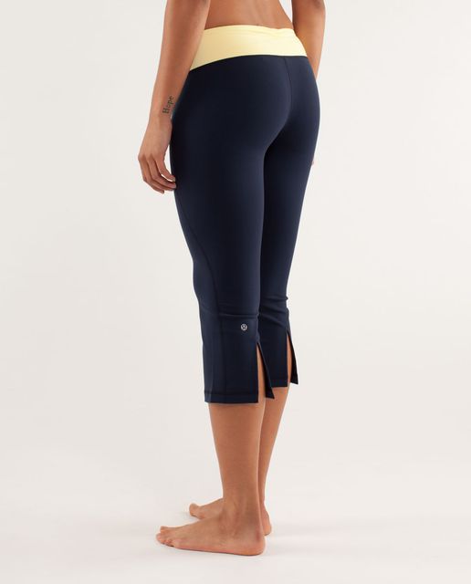 Lululemon Gather & Crow Crop - Black / Pink Shell - lulu fanatics